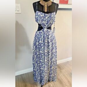 ASTR The Label Sanger Blue & White Floral Printed Cutout Maxi party Dress S NWT